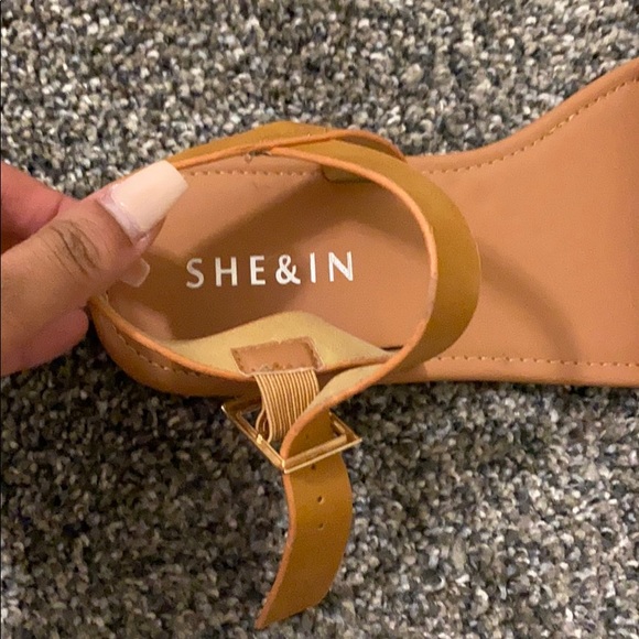 Sandals - Picture 3 of 3